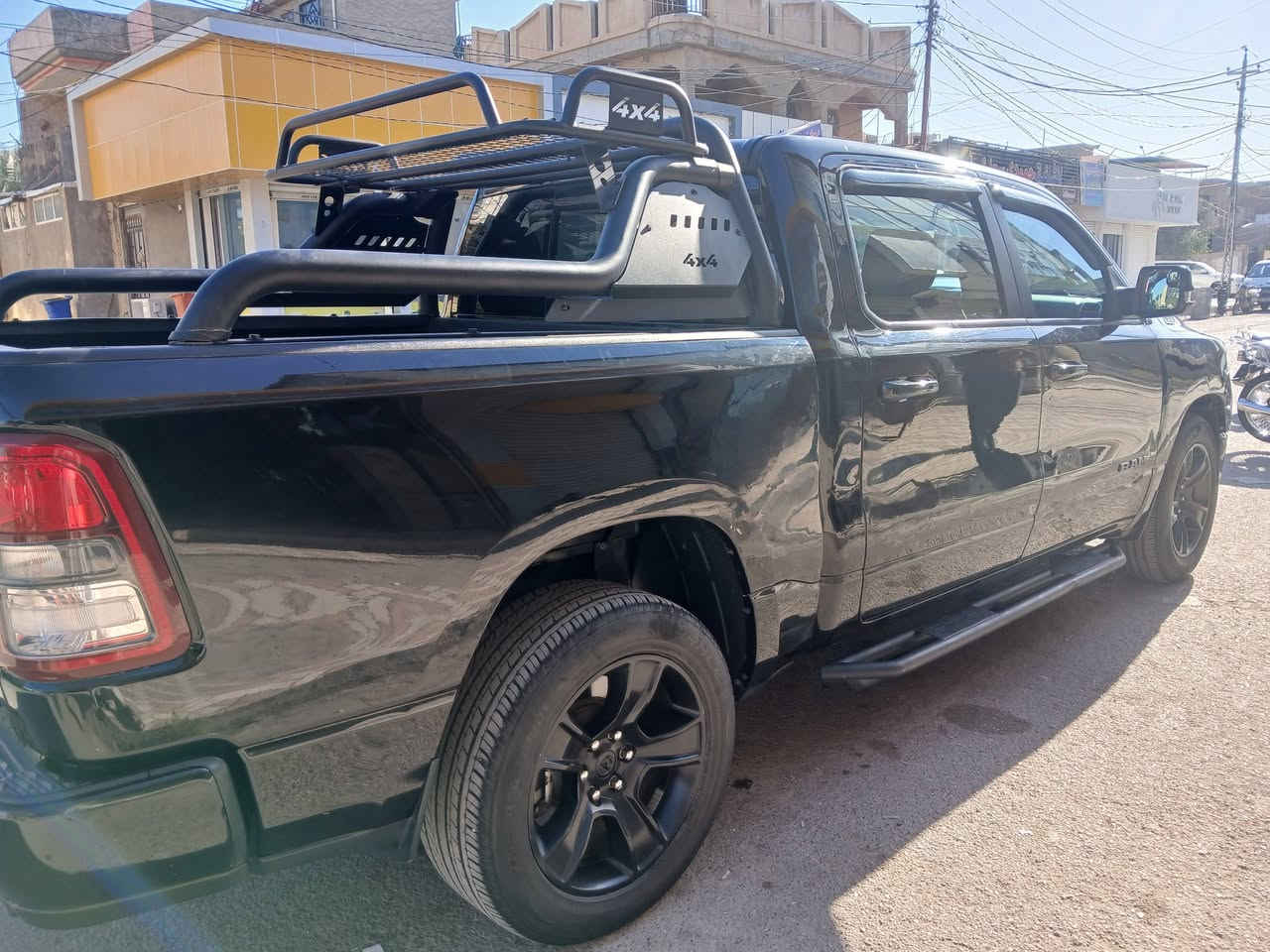 رام ٢٢ ، ماشية ٤٠ الف ، بك هورن نضيفة حيل دواخلها جدا نضيفة للاستفسار اتصل على الرقم *********** باقي المواصفات معروفة
