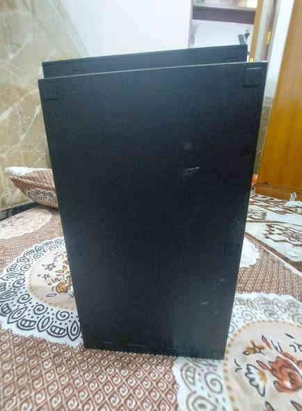 السلام عليكم بلي 2 شغال نقصه بس فلش العاب ويه يده واحد سعر قيم وخذ رقم *********** المكان الخمسه كيلو
