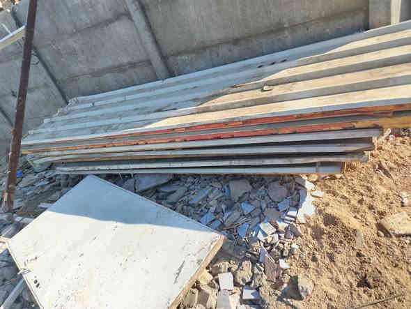 سندويج للبيع
***********
