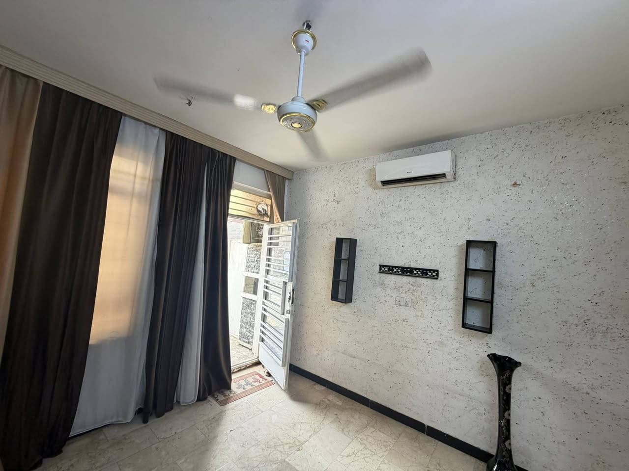 بيت للايجار في السيدية
بيت مؤثث بالكامل
البيت جداً نظيف يقع في السيدية شارع النخل
مساحة 50 متر غرفتين
للاستفسار: ***********
—————-————————-
مكتب عبدالكريم يوسف للعقار
