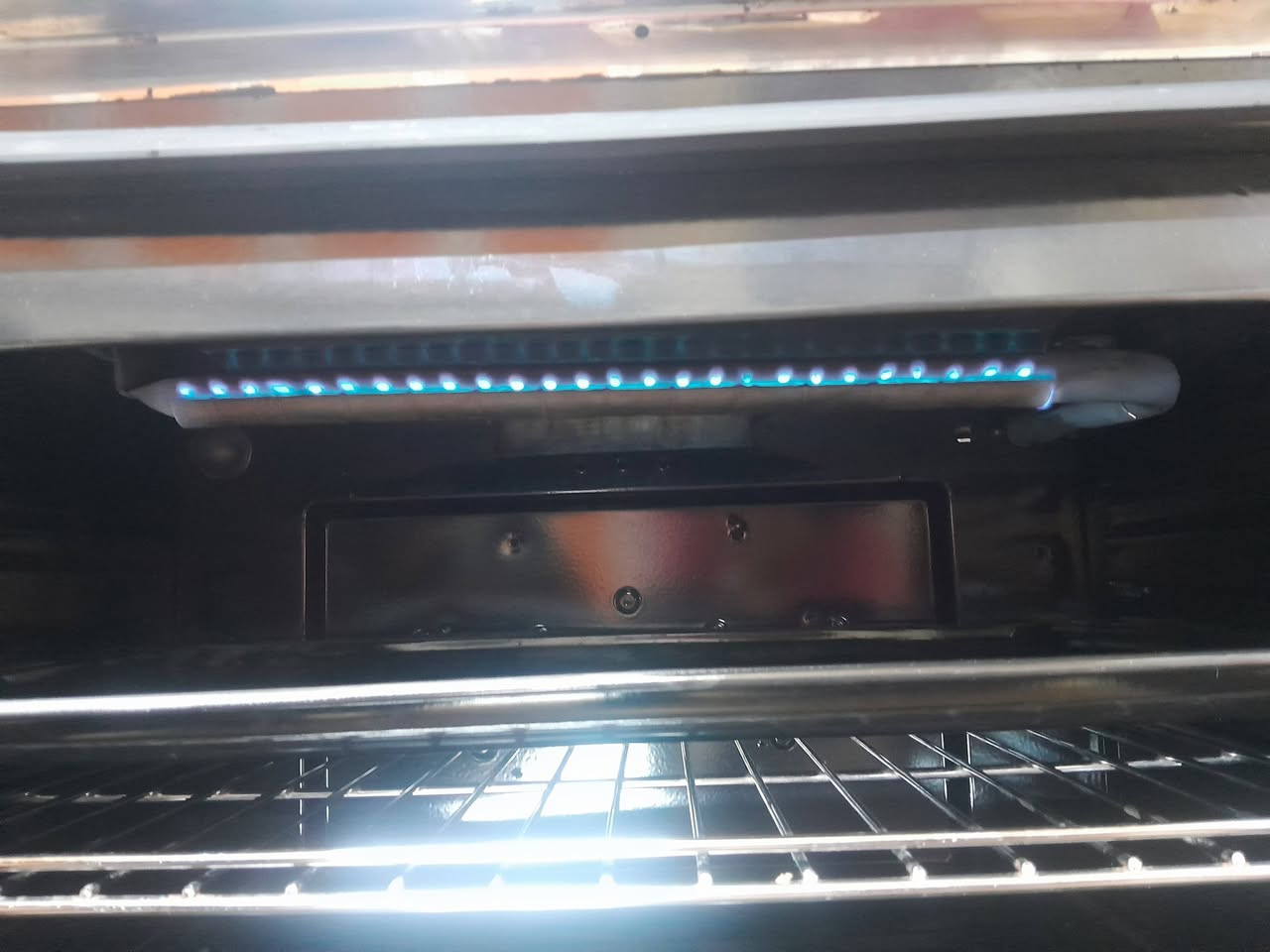 طباخ فرش مصري نضافة فول استخدام قليل السعر ١٩٠ المكان شهداء السيديه قرب تقاطع درويش ت***********
