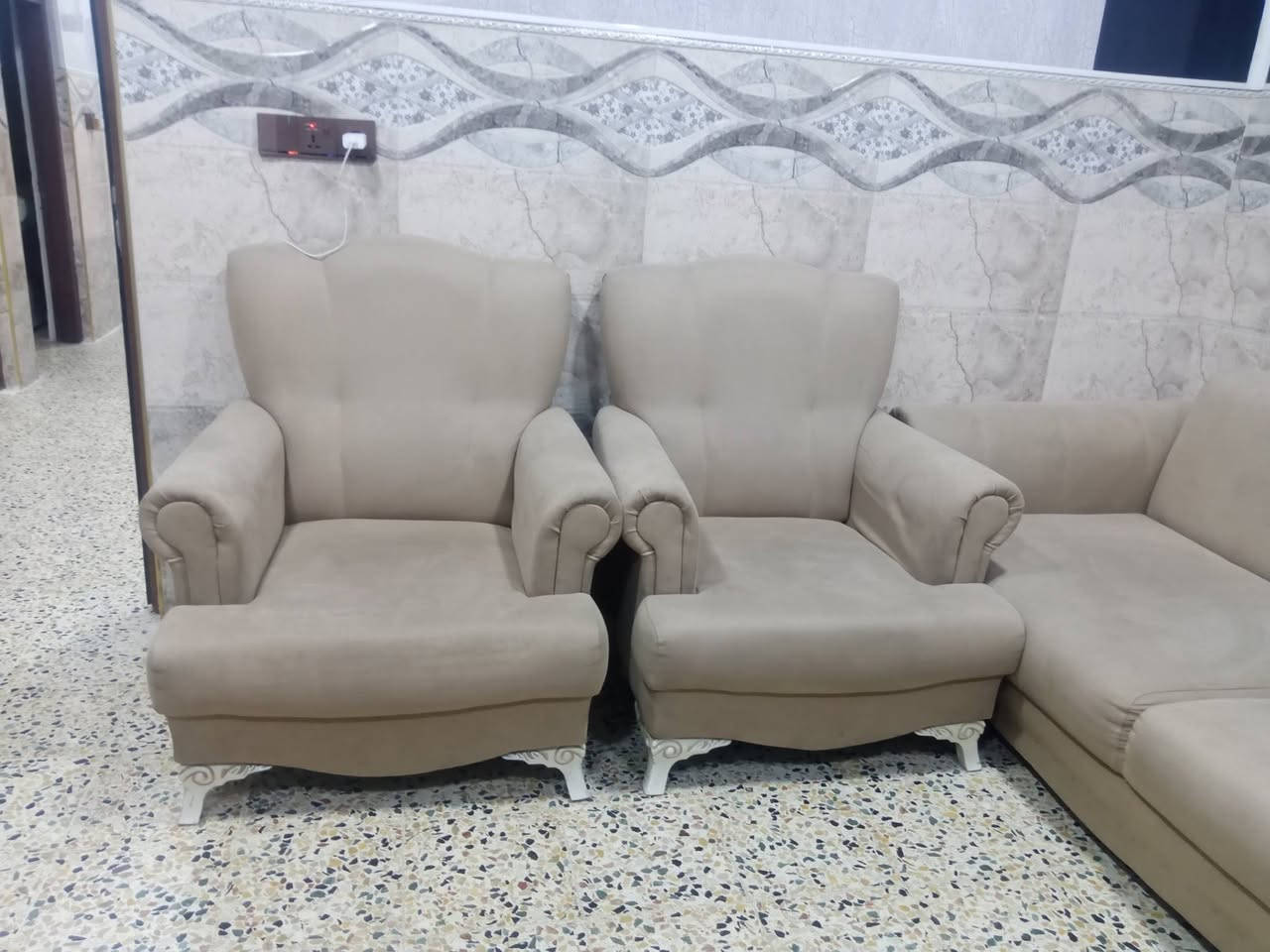 طخم قنفات للبيع
فصال تركي ونظيف 
الطول 6متر+مقعدين صقار ال سعر125وبيهن مجال 
الرقم***********
