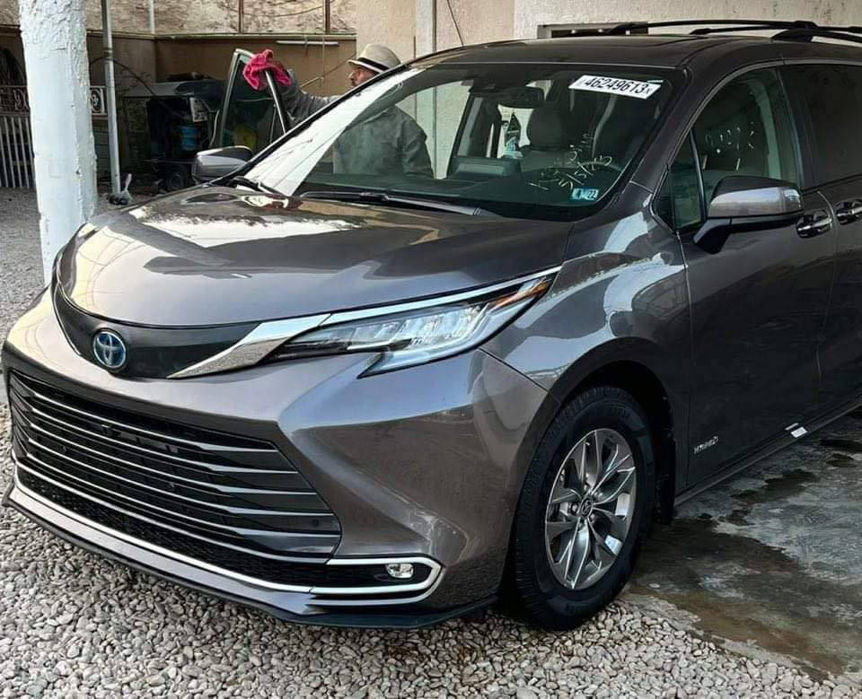 السلام عليكم.. للبيع فقط..بلاش.. دخول جديد.. رقم بغداد

   TOYOTA SIENNA XLE HYBRID 2022
السعر 290

-النوع تويوتا سينا 2021 وارد امريكي 
-الفئة  XLE
-المحرك : 2500 cc هايبرد
-عداد المسافة 21 الف
-اللون فيلي او فيراني
-تحديد مسار
-رادارات 360 درجة
-كامرة خلفية
-تبريد 3 قطع مع تحكم خلفي مناخين
-3 انظمة قيادة
-سايد بريك بصمة
-حساسات خلفية
-فتحة سقف
-تشغيل بصمة
- 5 بصمات
-حساسات امامية
-كشنات جلد 
-كشنات كهربائية
-حساس امطار
-حساس لايت (عالي ناصي)
-شاشة لمس كبيرة
-تدفئة كشنات
-انارة LED خلفي وامامي
-لايت عالي ناصي زينون
-خاصية طي المقاعد الخلفية لزيادة مساحة التحميل
-مقعد اضافي متحرك (يعني تصير 8 راكب) 
-ابواب كهربائية شفط
-جنطة شفط كهربائية
-فتح وغلق الابواب بخاصية (الركلة)
-فتح وغلق الصندوف بخاصية (الركلة)
-نظام صوتي مميز مزود ب دمامات في الصندوق
-نظام التوقف الذاتي او مايعرف(مانع تصادم)
-وبقية مواصفات xle المعروفة
-رقم الشاصي موجود بالصور
-مكان السيارة ديوانية

... 

للاستفسار الاتصال على الرقم*********** او واتس او خاص ***********

اسف على الاطالة...
