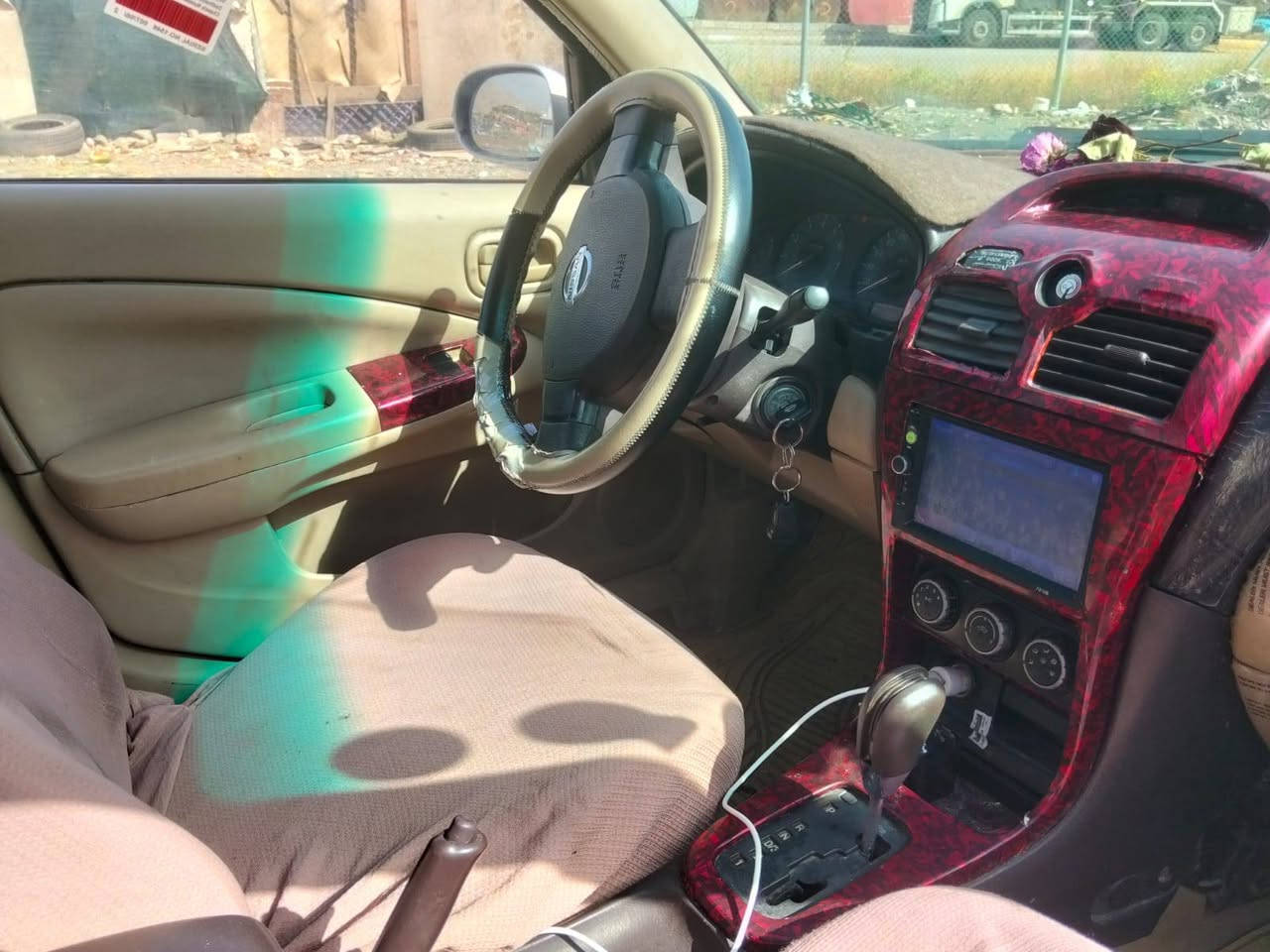 سڵاو  سەنی یابانی ۲۰۰٨ نمونەیەلەجوانی سەیارەکە بێ دەعمە ناوزەردە گێر تۆماتیکە شاشەیە پاوەرە دوو جامی پێشەوەی کارەبیە گێرو مەکینەی بێکێشەیە  سەیارەکە براوەیە هێشتا کۆدی بۆ نەکراوە  لەسلێمانیم نرخی ٤۰$معامەلەیەکی کەم ***********
*********** السليمانية, العراق
