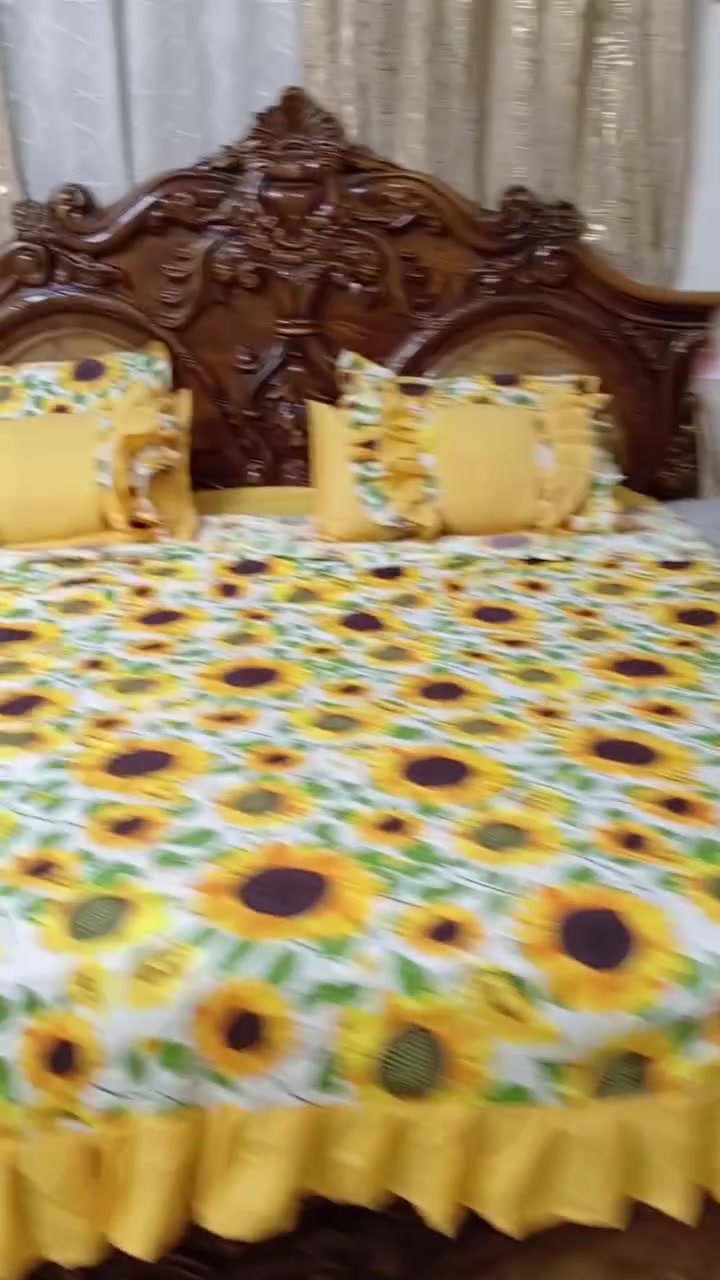 السلام عليكم غرفه للبيع
جديده وحلوه 
السعر 350 بيها مجال 
***********
