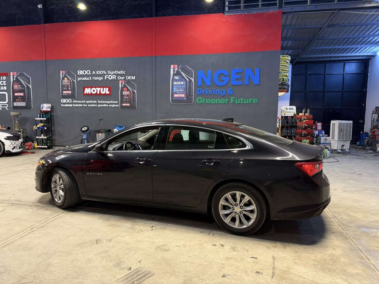 ماليبو نص فول LT موديل 2023 رقم اربيل لون نفطي حادث بسيط صبغ حافة بنيد وجاملغ بدون ايرباك بدون دواخل بيها مكانين بارد زغار ورصعة بل سقف مسحوبة bdr ماتبين شرط بجم كبس تبريد شركة محرك وكير بشرط لا مفتوح ولا بخار حدادية وتخم تاير وباتري وكهربائيات شركة مابيها نقص برغي نظافة درجة اولى تخم تاير واسبير وجك وعدة كاملة وفراش ارضية وصندوك اصليات  هزة وفحص وسنوية جدد لل 2030 السيارة مال بيت حلوة كلش السعر كلش راقي 120 وحك جيتك محسوب السيارة بسامراء للاتصال ***********
