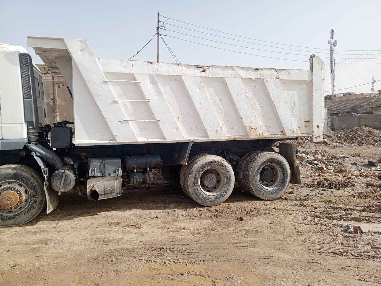 السلام عليك افيكو الفينيه مكينه 120مجفته ستندر كير فلر مجموعه طيره رقم نكليزي المكان  البصره الدير 
***********
