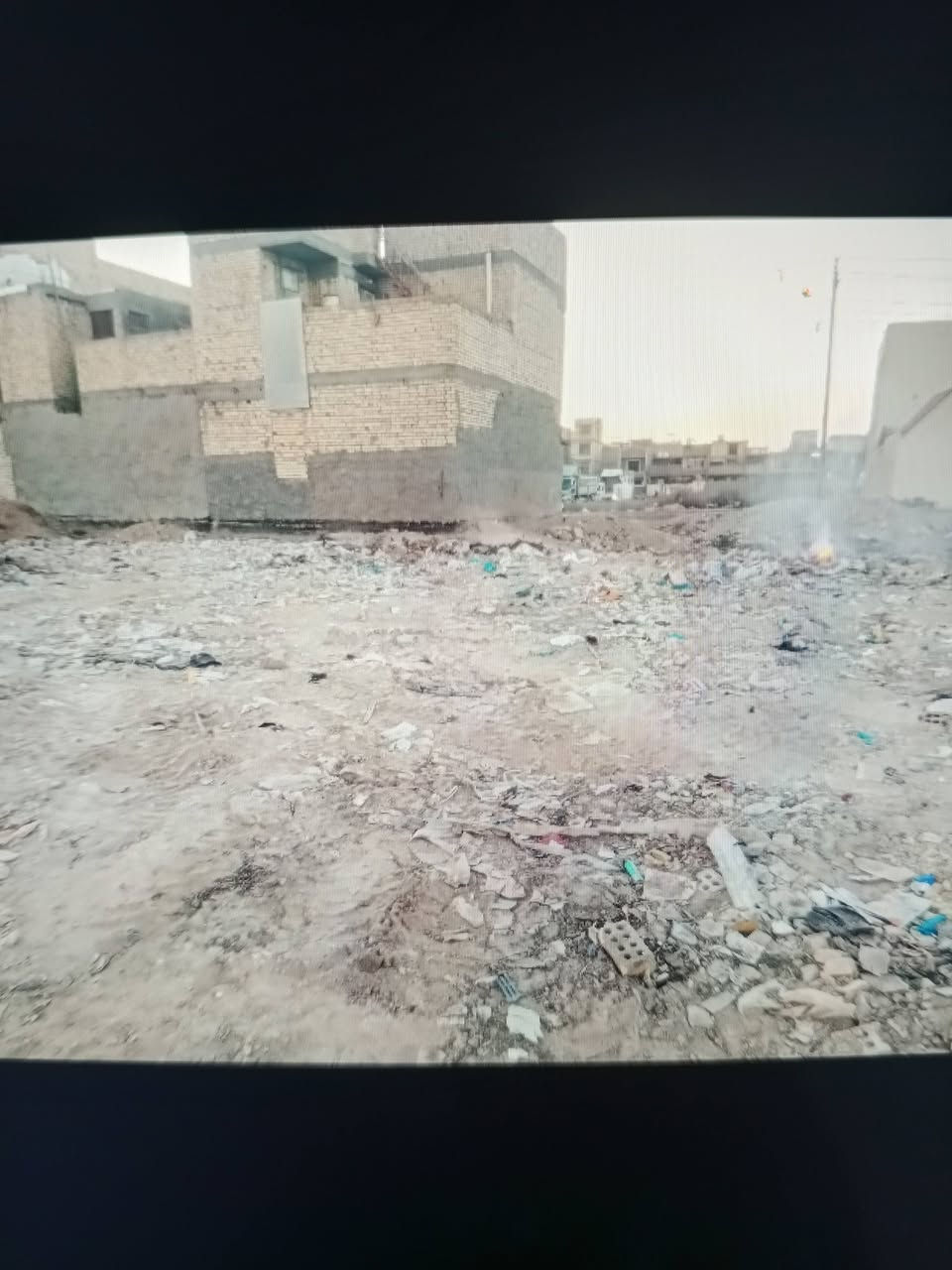 البيع قطع المساحه 100متر ***********
