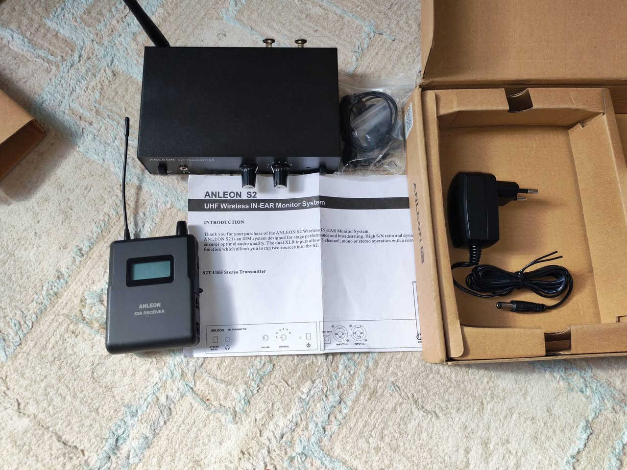 للبيع نظام ANLEON S2 لاسلكي للموسيقيين - جديد بالكرتون (سعر كسر)
نظام ستيريو احترافي كامل الملحقات، أداء صافي وبدون تشويش للمسرح.
السعر نهائي: 140,000


**إذا كنت صاحب هذا الإعلان وتريد حذفه لأي سبب، رجاءا أرسل رسالة إلى الدعم الفني**