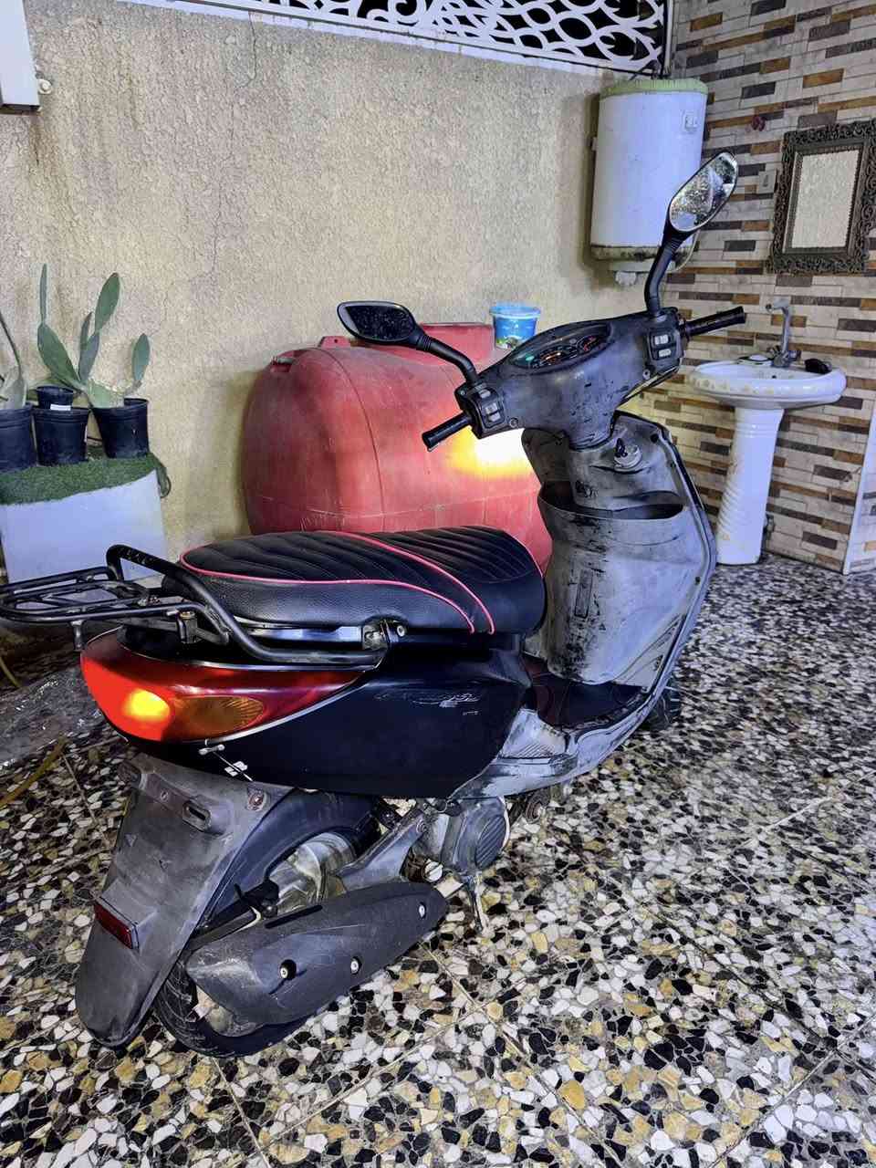 سلام عليكم بريز لايت فوك للبيع دراجه كامله مكينه ناعمه مامفتوحه كفرات ختم واحد سلف كابريتر كله بلادي كهربائيات دبلات كيج سرعه كله شغال مابيه نقص الدراجه ابد السعر ٦٥٠ مكاني البلديات
***********
