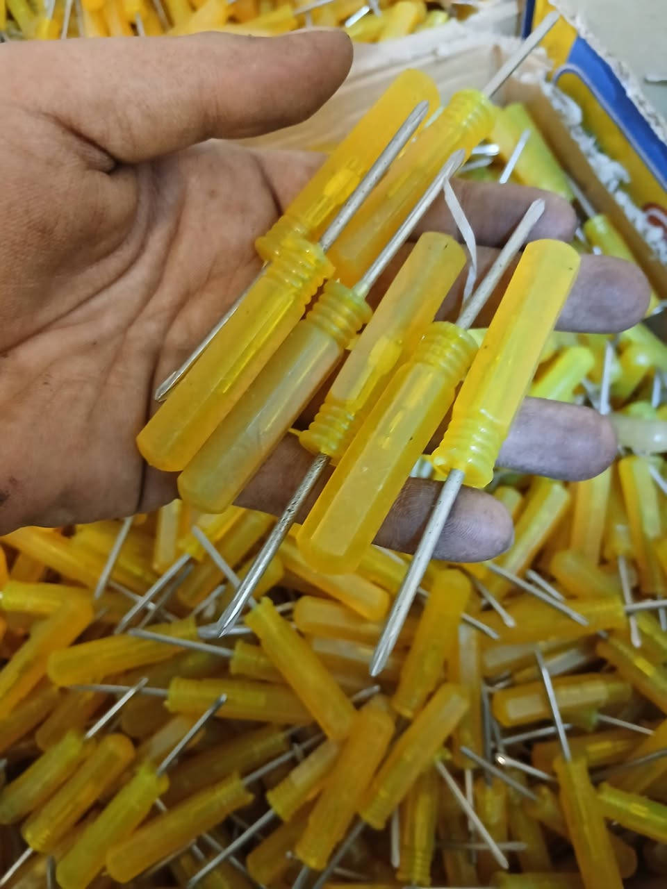 السلام عليكم
متوفر ((درنفيسات ))
على الوزن .
للتواصل واتس او اتصال 
***********
توصيل متوفر جميع المحافظات
