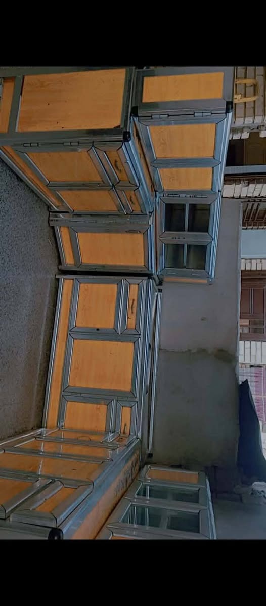 سلام عليكم كاونتر للبيع نظيف كلش مكلف بلنشر ***********
