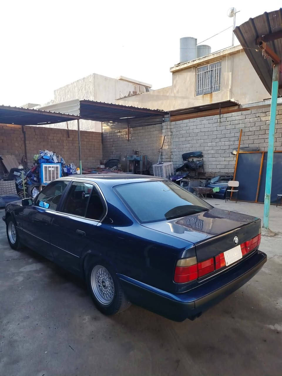 للبيع
BMW525اصل 
موديل 1992
صبغ عام جماليه  
طخم امامي خلفي جديد
لايتات صلايب 
مري صقر 
وياله خليه صقر اصلي  
تايرات جدد 
رقم الماني شرط تحويل 
تبريد ❄️ 
تدفئة 🔥 
محرك كير شرط 
كير اتوماتيك 
سلايت كهرب 
كشنات جلد كارتير اصلي
جامات كهرباء 
دشبول ايربك 
دركه ايربك تحكمات 
زينول 
شاشه تاب
 المكان الموصل  
شراي يخابرني 
مكلف بلنشر
 ***********

***********

