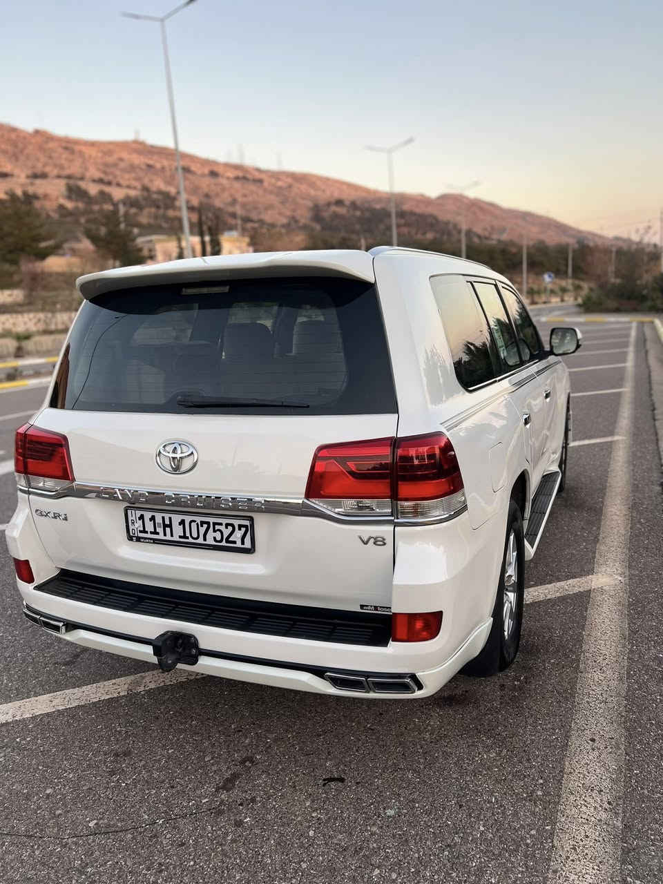 دوبةي 2008سبوغ عام لةسةرساغة بئ دةعم پشتو پيش كةپس موس براوة بةشةرت فولة سةيارةكة گير مةكينة بةشةر توندو تؤلة چركةي تيا نية غازو بةنزينة *********** نرخ 185گةلا
