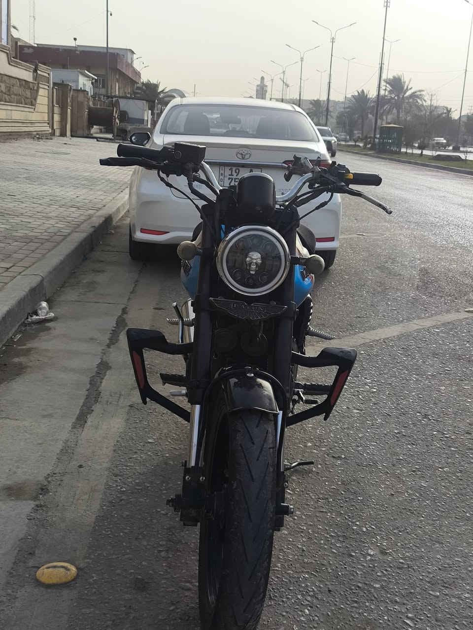 سلام عليكم دراجه دايون لاتي موديل 21ويل كب مرقمه رقم كربلاء دراجه جديده ما متعوبه تايرات جبلي جدد كله شغاله دراجه ماعيزه شي السعر18000مليون وثمنيه وبيه مجال الاستفسار الإتصال علارقم*********** مكاني كربلاء
