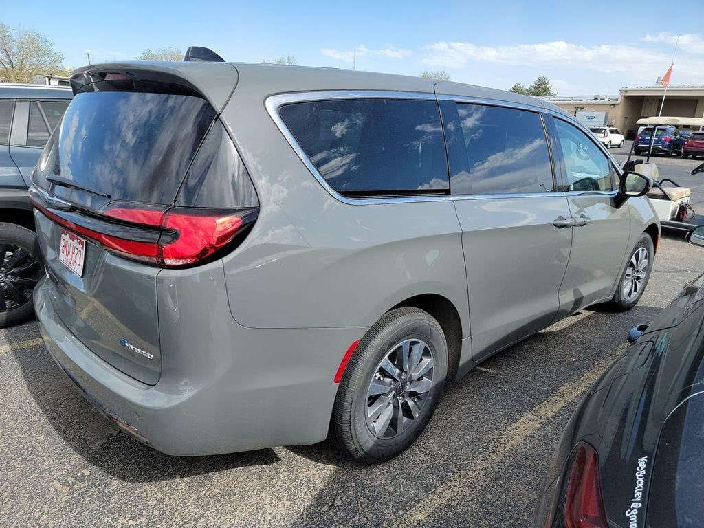 يالله // ( بِسْمِ اللَّـهِ الرَّحْمَـٰنِ الرَّحِيمِ )
كرايسلر باسيفكا بلك ان  2023

هايبرد +كهرباء +بانزين

محرك 6 سلندر .3.6 ماشيه 17  فقط

مواصفات تو رنك L

كلين تايتل مكفوله كفاله عامه

لا حار ولابارد ولاغرق كفاله من الحادث والتبديل والصبغ والسمكره شخط مابيها مشاء الله 

ورقم  ((( بغداد )))  السعر 💲 275 💲🌷

            وبيه مجال حك جيتكم 

وجود السياره بغداد الامين الثانيه

                     

                         @☎️(((((.   ***********    )))) ☎️.
