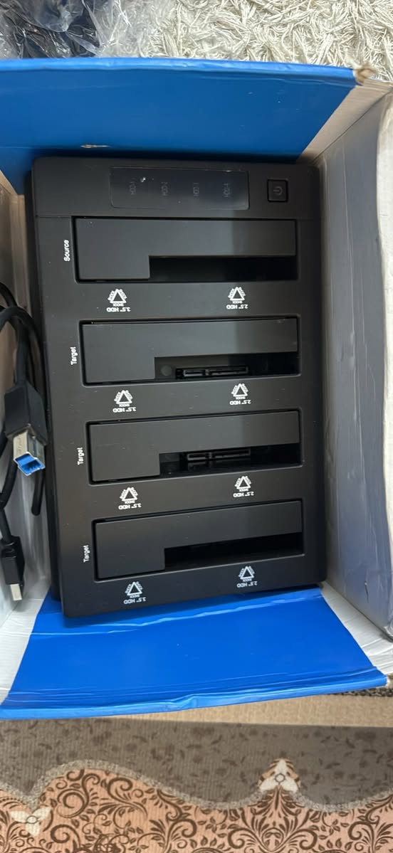 قارء هاردات HDD 
اليفيده ينطي بيهن سعر


**إذا كنت صاحب هذا الإعلان وتريد حذفه لأي سبب، رجاءا أرسل رسالة إلى الدعم الفني**