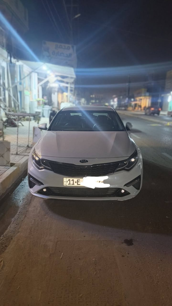 السلام عليكم كيه اوبتمه  وارد امريكي حادثه باب السايق وللجاملغ الامامي فقط الباقي كفاله كشن كهرابائي السياره بصمه شاشه جبيره حساسات خلفي رادارات  2019اس فول مواصفات من عده الفتحه رقم بغداد  حره  مكاني قادسيه شراي بل خدمه ***********
