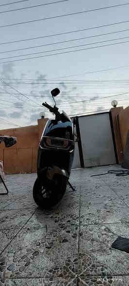 (دراجه شحن للبيع) تسلا شركة (TAILK) السرعه ٧٠ حقيقي يقره العداد ٧٠ بيها نضام بك وكلشي شغال وكلشي ما مبدل بيها صارلها طالعه من الوكيل ٣ أشهر) ان شاء الله ماقصر ب سعر للشراي مكاني نجف حي المهندسين (السعر خاص) باقي التفاصيل خاص
