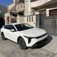 بيع مستعجل سعر مناسب  للبيع k4 موديل 2025 خليجي رقم بغداد باسمي  ماشيه...