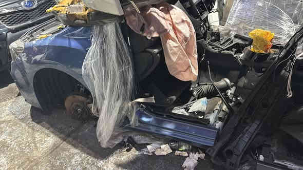 سيارة كامل كامل بشرط شغال زيرو 30 ورقة و بس 2017
احترك سوق 🫡😂😂😂

*********** 

من و احتاج اى غراض سوبارو انى جاهز
