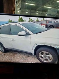 توسان للبيع موديل ٢٠٢٣ تبريد قطعتين  رادارات جميع جهات  ماشيه ٢٥  فور ...