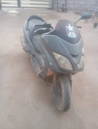 فورزه 08 دراجه شغاله بس متروكه وتاخر شويه ورقت الكمرك موجوده سعرهه 300...