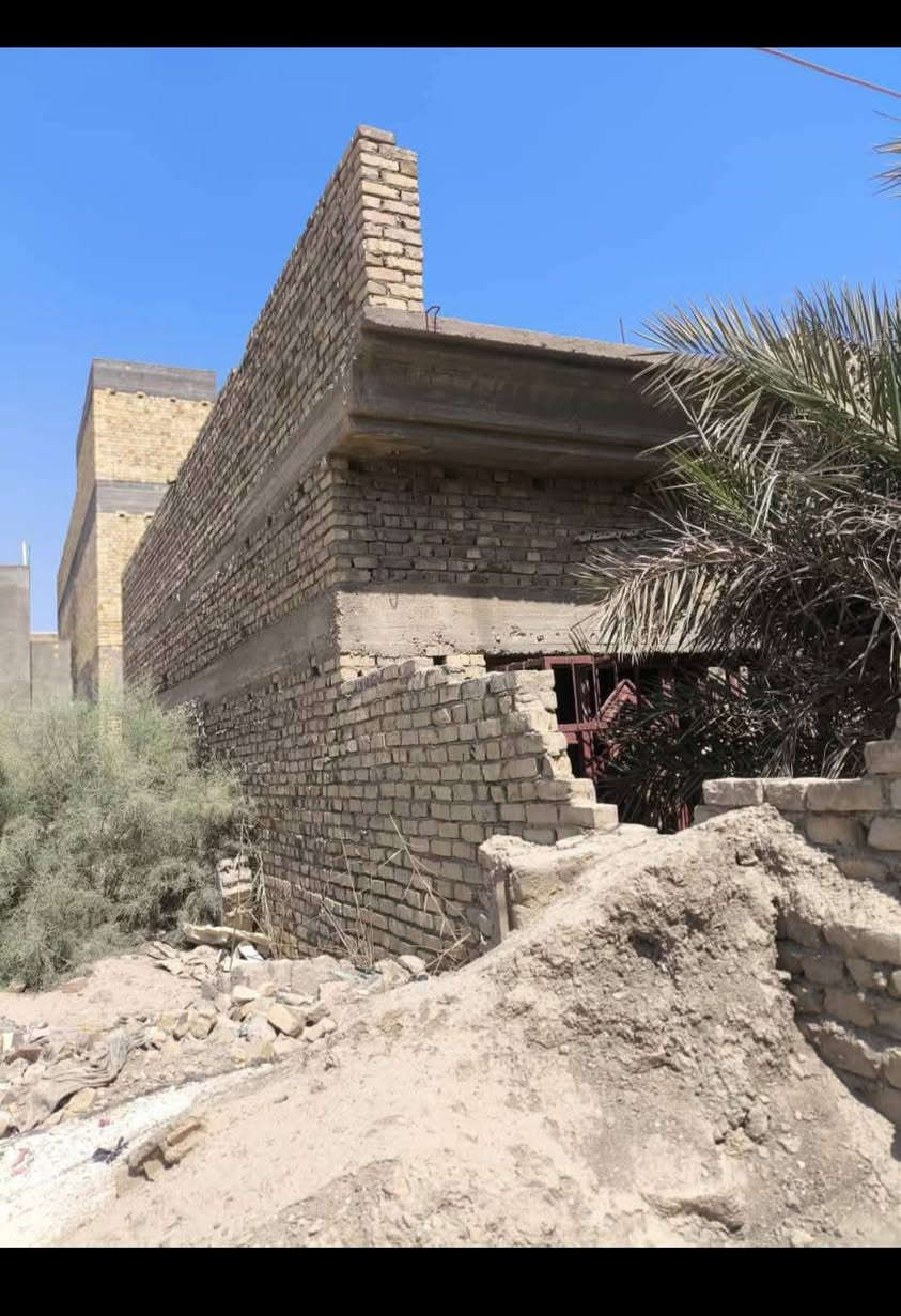 مساحته 250   ورثه بي قاصر الالبان مقابيل موسى المختار  مخلين محامي ننطي مداوره عامه   سعر 80. اتصال. ***********
