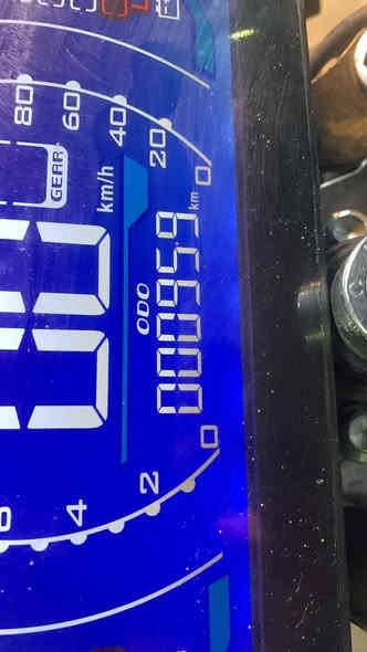 سلام عليكم دراجه سونيك للبيع  موديل 26 ماشيه اقل 1000حجم محرك 200cc خمسه كير دراجه بلاديه من طول لطول شاشه LED ويل كب واقيات دراجه فول عل فول بصمات ثنين تشغيل عند بعد سويجات الشركه  ناعمه خرسهه ونشطه دهن موتل اغلا دهن بيهن دراجه مبيها اي نقص اخذها وروح مال مرتب مكان بغدادالدوره شارع ستين   رقمي ***********/سعر 900 وشرط الفحص
دراجه صارلها اقل تلث اشهر نازله وضامها مطالع بيها دراجه مكينه مكفوله من طول لطول مكفوله وصل معرض ومنفيس تاخذها ربع متصرف دهن وكاله وبالعافيه عل ياخذها 🫶🏻❤️
