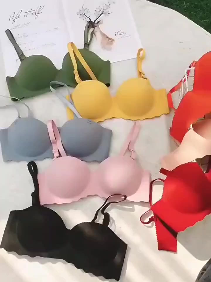 #جديدنا لاينتهي👙
حمالة صدر نسائي👙
درجة اولى…اسفنجة بدون عظم 
كوالتي عالي وخامة راقية✔️
✨ قطعه واحده  مسطح ماتبين تحت ملابس 
✨القماش تركي درجه اولى 💯🇹🇷
✨مريحه جدا بالبس 
✨حمالة الصدر غير مقصوصة بدون خياط 
✨وتسمح بمرور الهواء 

القياسات :- 32/34/38/39
5الوان متوفرة:-
(ماروني-بصلي-بيجي-وردي فاتح-اسود) 

السعر ٦  الاف
🚘 يوجد خدمة توصيل لجميع محافظات العراق ٥ الاف 🚘


**إذا كنت صاحب هذا الإعلان وتريد حذفه لأي سبب، رجاءا أرسل رسالة إلى الدعم الفني**