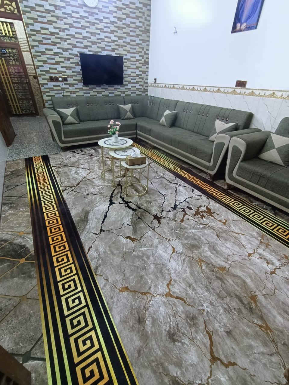 تخم 10 مقاعد للبيع نضيف ستعمال قليل سعره ٣٥٠ وبي مجال ***********
