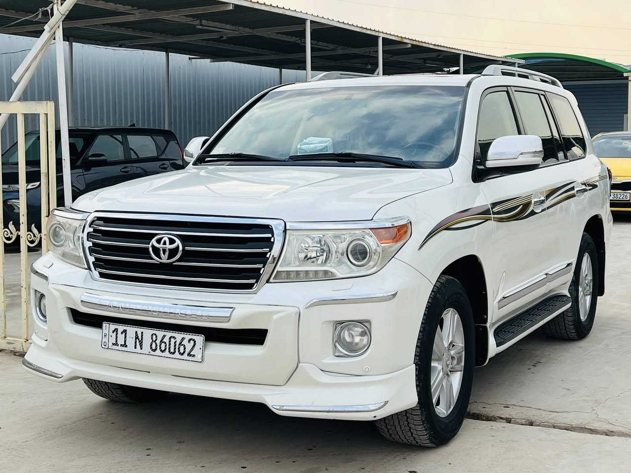 السلام عليكم الاندكروز 2013 بريم اصل السياره كفاله عامه وسونار مرفق معه الصور  السياره حاهزه للخير 
كير محرك تبريد حداديه كفاله عامه 
_________________ 
السعر 370 وبيهً مجال 
السياره بسمي تحويل ثاني يوم 
العنوان بابل الشوملي 
الاستفسار ‭٠٧٧٨ ١٦٢ ١٦٦٦‬
