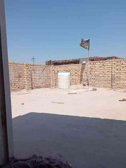 سلام عليكم دار للبيع القاسم حي العسكري قرب مدرسه جبل عامل البيت ٢٦٠ متر يحتوي على ٣ غرف نوم اوصاله ومطبخ وستقبال
نوع البيت تجاوز مشموله بل تطويب ويتوفر كافه الخدمات تبليط مي مجاري سعر ٢٩ وبي مجال 
الاستفسار تصال على رقم 
***********
