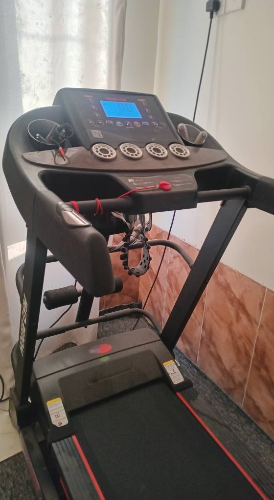 سلام عليكم جهاز جري وزن ٢٠٠ جبلي للبيع كربلا الاستفسار عله الرقم ع الفيس ماموجود***********
