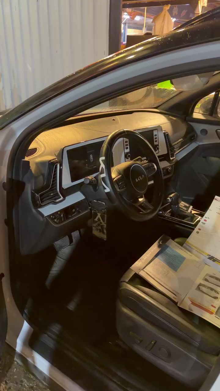 سلام عليكم كيا سبورتج خليجي موديل 2024  بعدهي زيرو ماشيه 13 الف حقيقي سياره بدون صبغ بيها شويه بارد وموضح بل سونار مواصفات الفول بلاك أدشّن معروفه مواصفاتها ميحتاج اشرحلكم موضح الكم بل فديو وين البارد بيها مكانها لبلديات شارع الإطفاء   سعرها 23 الف وبيها مجال قليل مامتواجد عل فيس الشراي ينتصل عل رقم ***********
