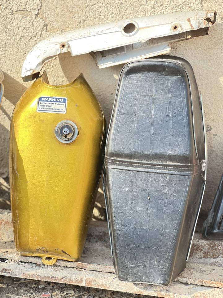 السلام عليكم قراض للبيع كشن بعده ما شاده جديد والبقيه شوف العين كلهن جدد قيم وخذ مكاني ناصريه الحوالي الجديد ***********
