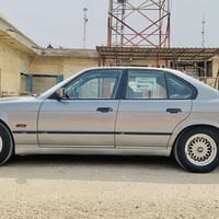 للبيع BMW حجم ٥٢٥ مسكر اصل موديل ١٩٩٢ رقم بغداد الجديد بأسمي تحويل مبا...