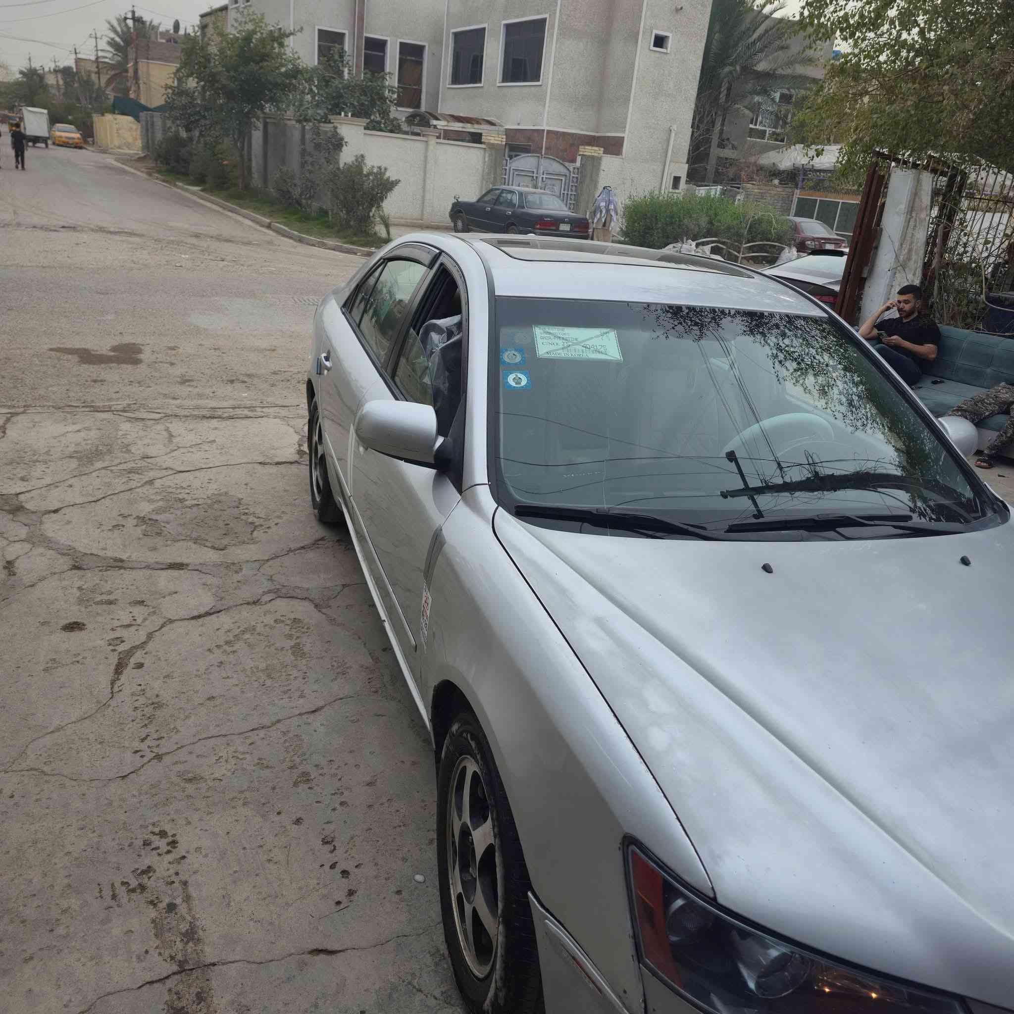 سوناتا ٢٠٠٨ للبيع ٦سلندر مصبوغه ..صدر جديد
تبريد شغال تخم تاير جديد

محرك بي بداية تبخير جدا بسيط
عوزها ترتيب 
حادثها فقط أمريكا الجاملغ الخلفي وره السايق
السعر ٧٧ 

للاستفسار ***********
