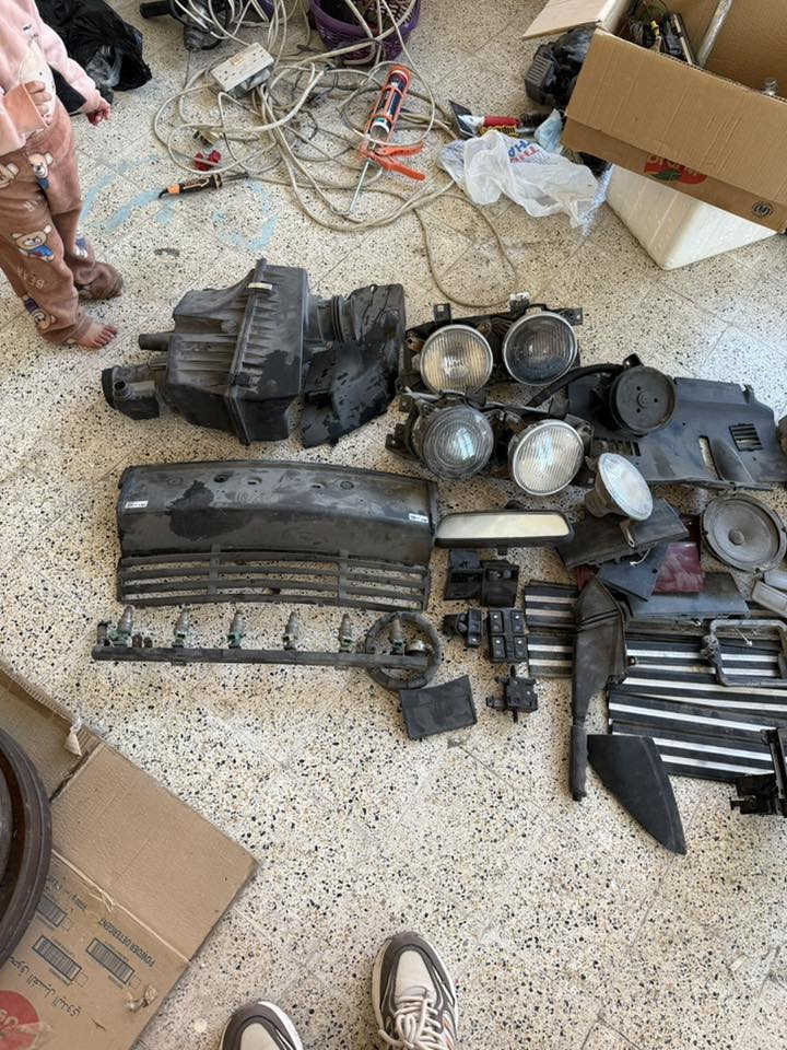 السلام عليكم اخوان غراض بدي قديم وصقر ***********
