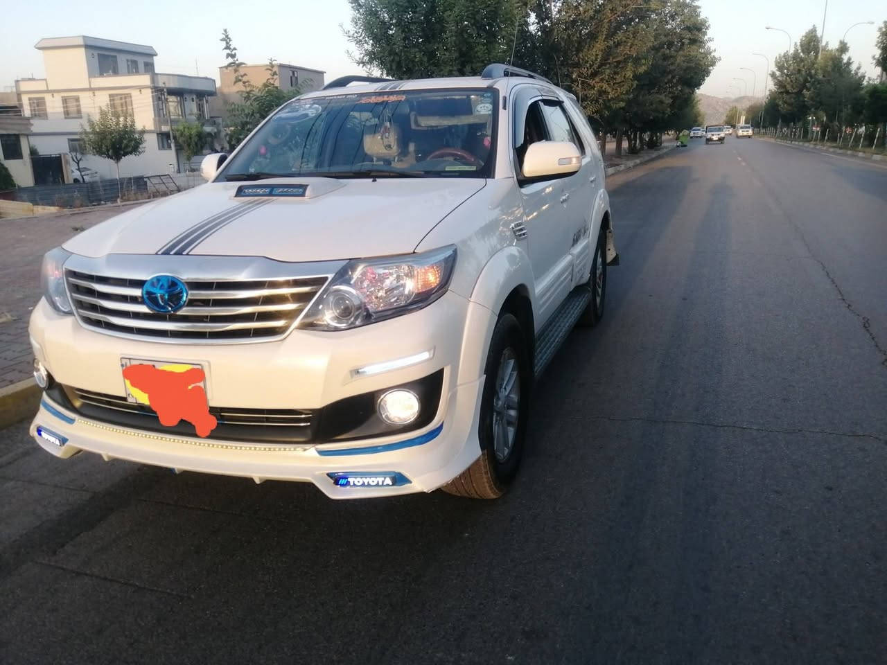 فۆڕچنەرفول مواسەفات سەفاری جڵدزینۆن ناوزەرد کامێرای پێشو پشت خەزن سەقف تەلەفزیۆن بەسمە شەغال دوودەستە لەچل هەزارەوە لای خۆمە ٸێستا 103000ڕۆشتوە یەك برغوی دەستی لێ نەدراوە چوارتایەی لۆك سەنەویو ڕەقەم تازەیەکەمێك معامەلە      0751 123  26  10 بنجوين, السليمانية
