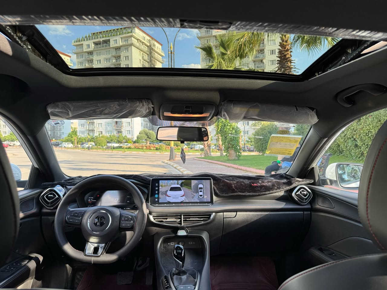 MG GT 2025 FULL OPTION
ئێمجی جیتی ٢٠٢٥ فوول مواسەفات

ماوەی ڕۆشتن: 16,000 کم

بۆیاخ:
بێ بۆیاخ، بێ تەرزە، بێ کرانەوە، بێ گۆڕاوە، بێ بۆیاخ ئەستوور.

ماشاءاللە، لە شەریکە چۆن دەرکراوە وەک بیلادی خۆی ماوەتەوە، هەموو گیانی بیلادیە و نەژاکاوە و نەدراوە.

مواسەفاتی GT:

* سڵایت
* بەسمە
* ٦ مۆدی ئاکتیڤ
* ویلی ٢٠ ئینج، تازەترین ویلی بیلادی
* کوشن جلد
* ٣٦٠ پلە کامێرا
* ٣٦٠ پلە حاسە
* ٣ مۆدی لێخووڕین
* تەحدید سورعە
* سێ مۆدی لێخوڕین (ECO, SPORT, NORMAL)
* دەبڵ گێڕ (عادی، ئۆتۆماتیک)
* ئۆتۆ هۆڵد
* برێک بەسمە
* ئاوێنە شەفت لە کاتی داخست ئەخەویت
* ئاوێنە ئیشارەت
* لایتی پێشەوە (دەبڵ عەدەسە، زینۆن، لید)
* لایتی پشتەوە (کامل لید)
* صندوق شەفت
* ١٢ مکەبەرە
* زۆر مواسەفاتی تر

* کامل سێرڤس کراوە
* ڕۆنی گۆڕاوە
* چوار تایەی تازەی تایلەندی بیلادی لە ژێرە

‎گێڕ و مەکینە و تەبرید و کارەبایات و تەقە و ڕەقە بە شەرت.
گێڕ و مەکینە نەکراوەتەوە بە شەرت.

ڕەقەم و سەنەوی تا ٢٠٣١ تازەیە
تەحویل غرامە وەکالەت بە شەرت

ناونیشان: سلێمانی
ڕەقەم: هەولێر

پەیوەندی:
📞 0773 836 3591 (WhatsApp)
📞 0750 152 7025
—————————————————————
MG GT 2025 FULL OPTION
إم جي GT 2025 فل أوبشن

المسافة المقطوعة: 16,000 كم

الصبغ:
بلا صبغ، بلا ترزة، بلا فتح، بلا تبديل، وبلا صبغ أستوري.

ما شاء الله، من يوم خروجها من الشركة وهي باقية على حالتها الأصلية، جميع أجزائها وكالة، غير مجكوكة وغير مضروبة.

مواصفات GT:

• فتحة سقف
• بصمة
• 6 أوضاع أكتف
• رنكات 20 إنج، أحدث رنكات وكالة
• مقاعد جلد
• كاميرا 360 درجة
• حساسات 360 درجة
• 3 أوضاع قيادة
• تحديد سرعة
• ثلاثة أوضاع قيادة (ECO, SPORT, NORMAL)
• جير مزدوج (عادي وأوتوماتيك)
• أوتو هولد
• بريك بصمة
• المرايا تنطوي عند الإغلاق
• مرايا بإشارات
• أضواء أمامية (دبل عدسة، زينون، LED)
• أضواء خلفية (LED كامل)
• صندوق كهربائي
• 12 مكبر صوت
• مواصفات أخرى كثيرة

• مسرفسة بالكامل
• الزيت مبدل
• أربعة إطارات تايلندية وكالة جديدة

الشرط:
الجير، المكينة، التبريد، الكهرباء، الدگة والرگة شرط.
الجير والمكينة غير مفتوحة شرط.

الرقم والسنوية:
الرقم والسنوية جديدة لغاية 2031.

التحويل:
تحويل غرامة ووكالة شرط.

العنوان: السليمانية
الرقم: أربيل

للتواصل:
📞 0773 836 3591 (WhatsApp)
📞 0750 152 7025
