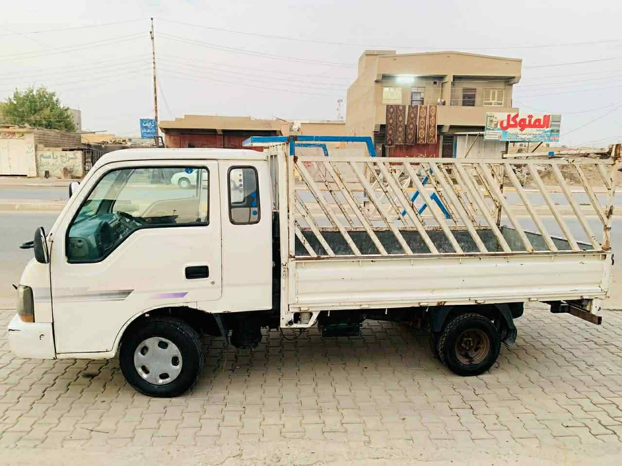 السلام عليكم
كيا ام عيون موديل ٢٠٠٢ 
رقم ديالى مشروع وطني شرط التحويل 
السعر ٤٩ وبيها مجال. المكان ناحية الزاب 

هاتف: ***********
