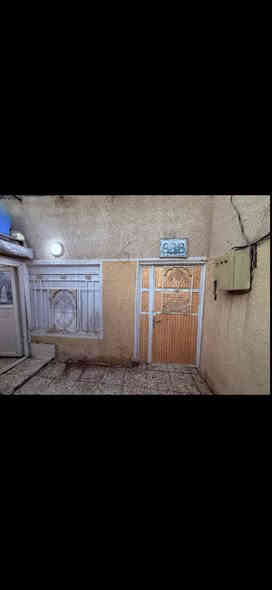 السلام عليكم
بيت للبيع زراعي في منطقة الإكتشافات حي الزهراء بيت مساحه 65 متر

بيت كامل مكمل

حمام داخلي

تواليت خارجي

غرفه نوم

ترك صغير

وستقبلل كبيره

خدمات المنطقه ماء كهرباء متواجده 24 ساعه

أول فرع على الشارع

السعر 32 مليون 

الرقم ***********
