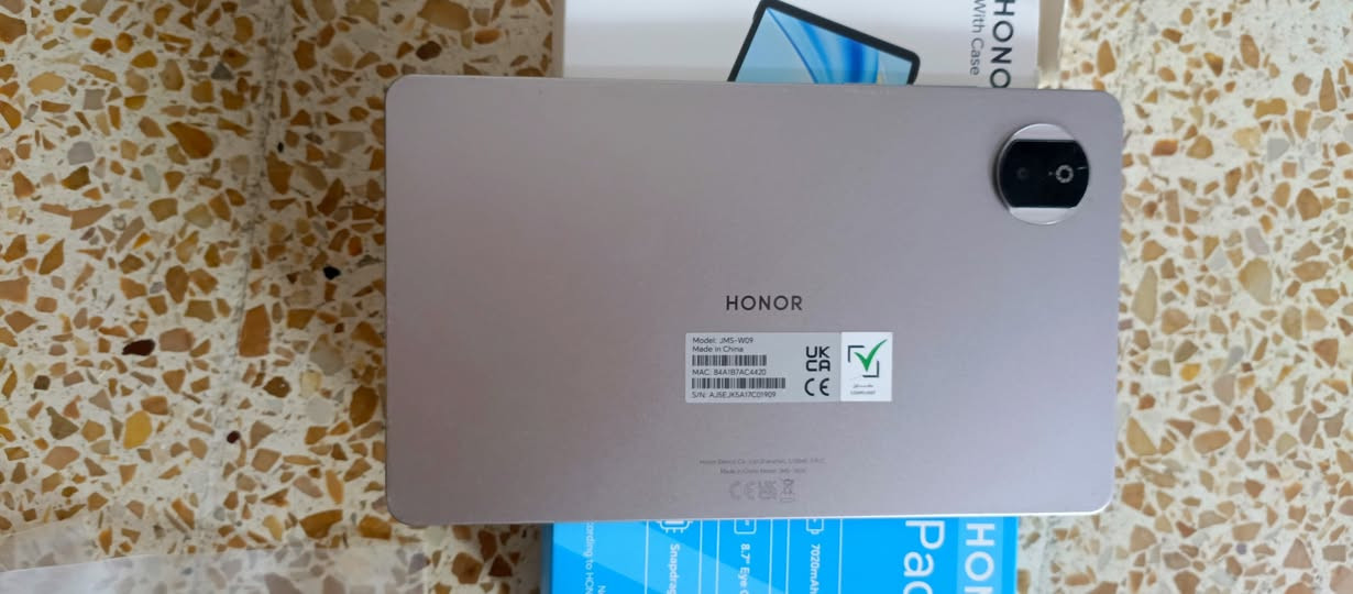 HONOR Pad X7 🩶
السلام عليكم ابيات البيع هونر X7 يرهم مراوس موبايل 

الذاكرة 128 الرام 4+4=8

تردد الشاشة 90Hz مستخدام 7 شهر 

بطارية عملاقة 7020mAh

السعر 160 بي مجال مكان الموصل 

هذا رقمي ‏‪***********‬‏ وبي وتساب

