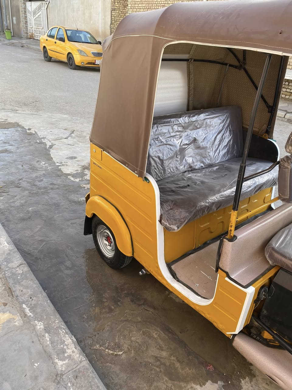 سلام عليكم تكتك 🛺 البيع رقم وسنويه  2020/9/7
تكتك كفاله عامه ما عده الغد بارد ولباقي كفاله 
تكتك جاهزه مال جناي كبل الشارع 
كل غراضه جدد العماره حي الحسين الجديد اتصل وتدلل***********
