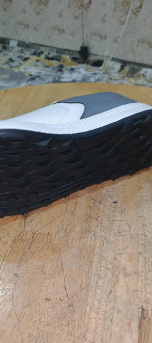 الابيض قياس 42 والاخر قياس 43 غير مستعمل سعر القطعه 20 الف


**إذا كنت صاحب هذا الإعلان وتريد حذفه لأي سبب، رجاءا أرسل رسالة إلى الدعم الفني**