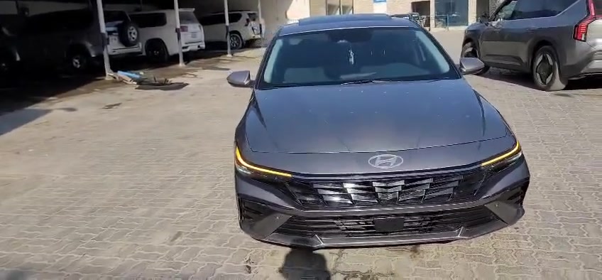 النترا موديل ٢٤ فول مواصفات  بدون تبديل اي قطعه فقط بنيد نصبغ على كد ضربه دواخل كفاله شاصي كفاله فخدة كفاله حادث جدا خفيف جاملغ  لأيمن رجع بارد سيارة البارحه دخلت كتاب شهداء بصرة سنتين تصير بسمك ونطيك وكاله عامه مطلقه من يمك اداور وتبصم سيارة الف ما ذب عليها جاهزة فقط ترقم تخسر ٢٠٠ الف رسوم لا اكثر محرك الفين دوش تبريد شريكه 
السعر ١٥٧ 
لاتصال على رقم 👇
+9647864748629
***********
العنوان البصرة ابو صخير
