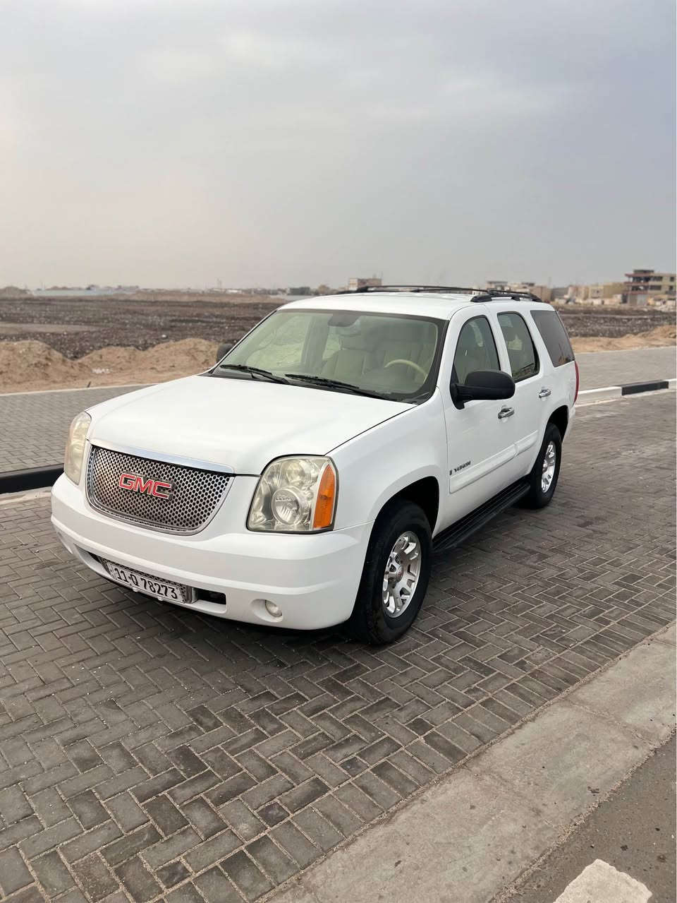 السلام عليكم احبتي الكرام. يوكن 2008 رقم بغداد الجديد تحويل مباشر السيارة خليجيه مكفوله كفاله عامه.  بدون صبغ بدون حادث  بدون تبديل وجديده. محرك جديد كير جديد. حداديه تخم تاير دواخل ترايك. لبغداد. وباقي التفاصيل. اتصل على الرقم. السعر 175 $.   بيه مجال بسيط 
‭0772 428 8882
*********** البصرة, العراق
