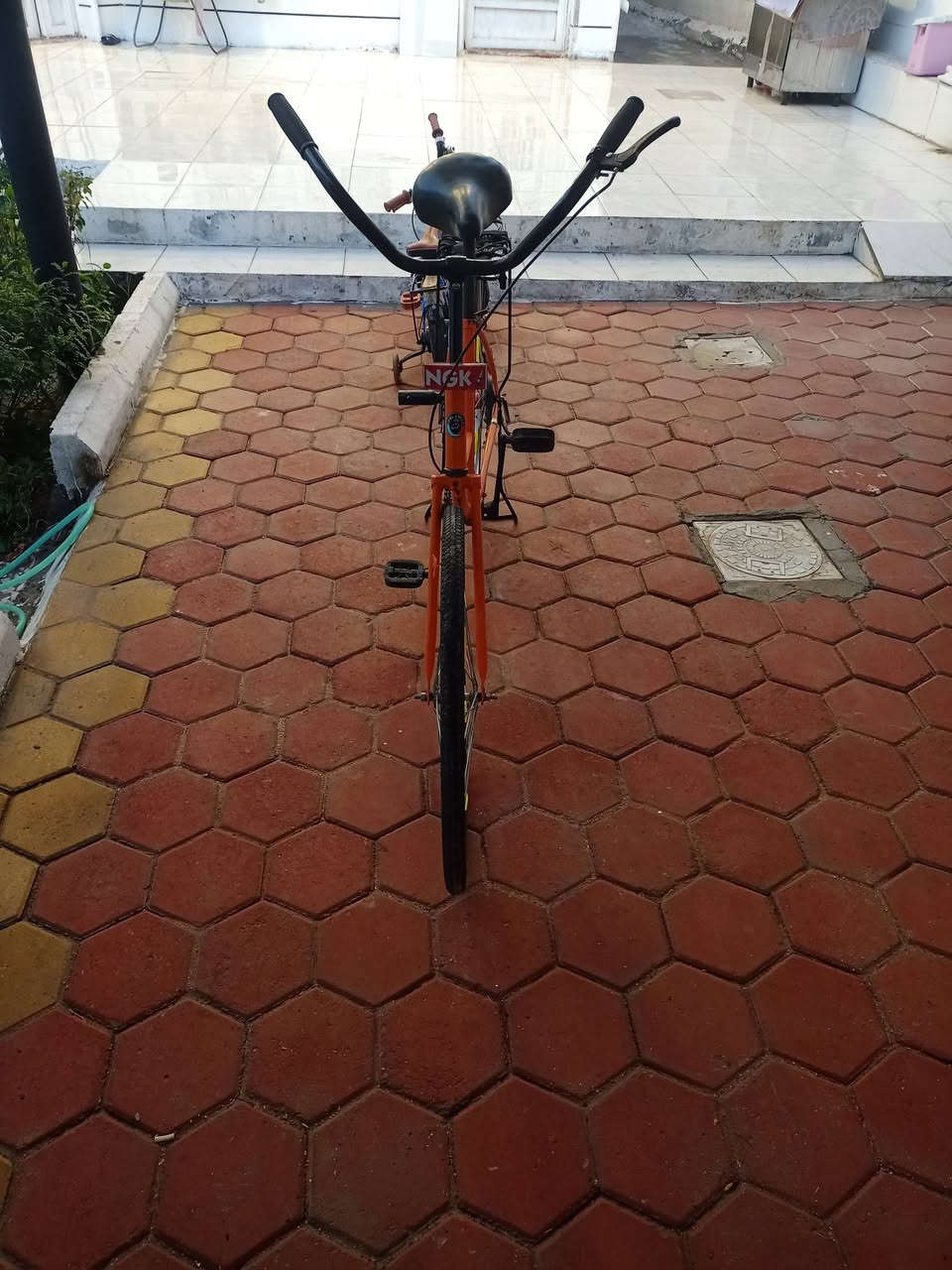 بايسكل بطه حجم 26 موديل 2023  لون برتقالي مميز 🧡مكفول من كلشي  بدون جاملغات وا صينيه بور قلاب سعره 55 وا بيه مجال بسيط مكاني كربلاء البوبيات لا يوجد توصيل تجي لباب البيت رقمي ***********
