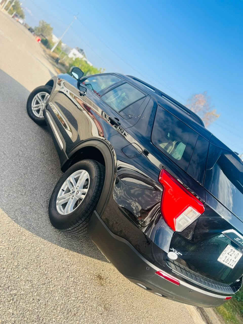 السلام عليكم
للبيع فورد اكسبلور موديل ٢٠٢٣ لون اسود 

المواصفات xlt

فور ويل 

الكشنات الامامي تدفئه 

كشن مخمل

كشنات الامامي كهرباء

٧وضعيات قياده 

تحديد سرعه

رادار امامي مانع تصادم

رادار جانبي 

رادار خلفي مع كامره

 تخم تاير جديد حجم ١٨

ماشيه 40000 كيلو 

السياره جديده واحلى من الصور  ماناقصه اي شي 

مكفوله من الصبغ والتبديل حادثه بس الدعاميه الاماميه مبدله بوحد ابلاديه 

السعر ٢٧٥ وبيه مجال

اني مكلف بالنشر 

رقم صاحب السياره

***********
